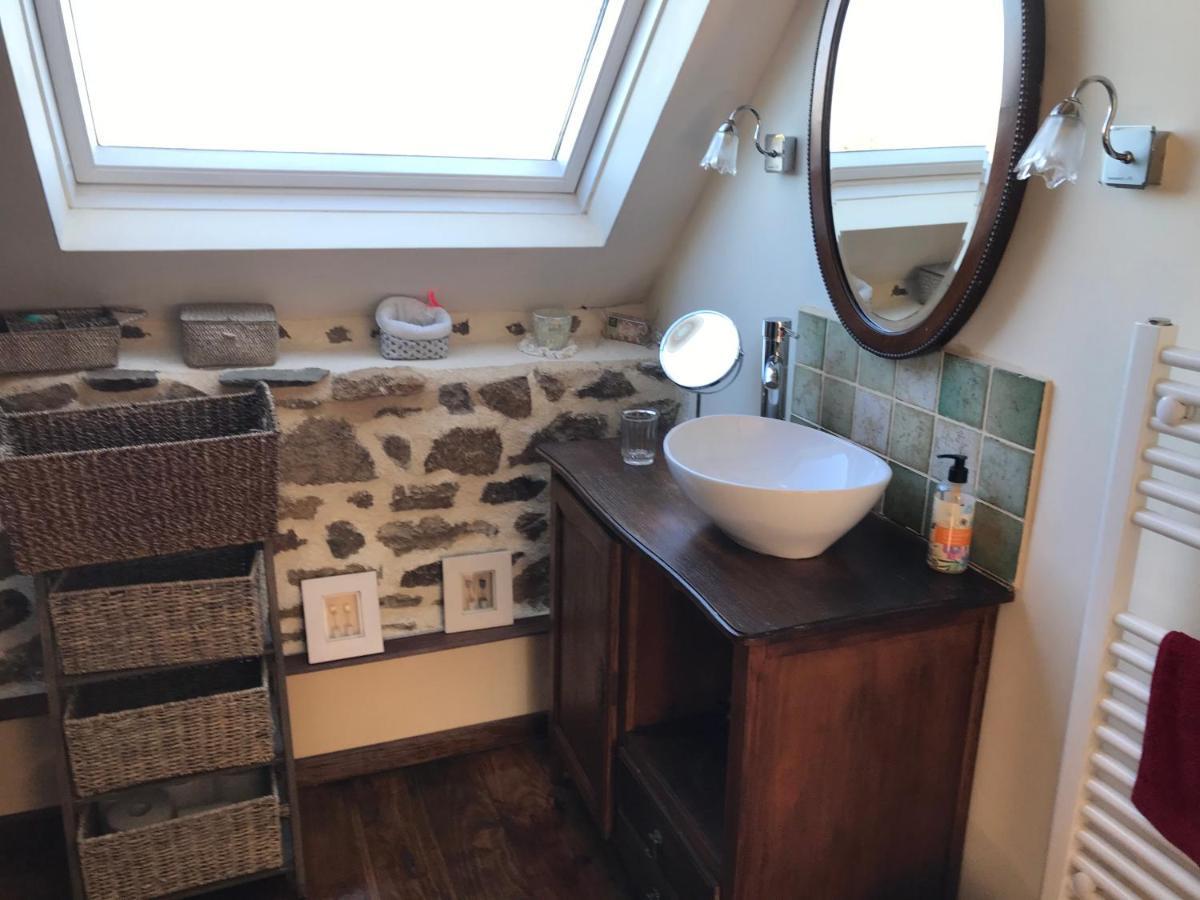 Le Jardin Des Fees Bed & Breakfast Savigny-le-Vieux Eksteriør bilde
