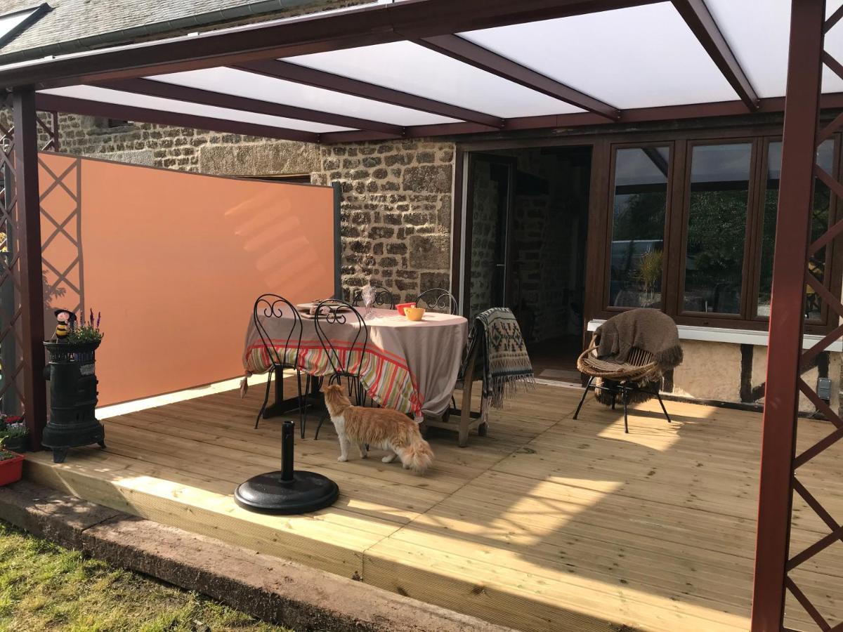 Le Jardin Des Fees Bed & Breakfast Savigny-le-Vieux Eksteriør bilde