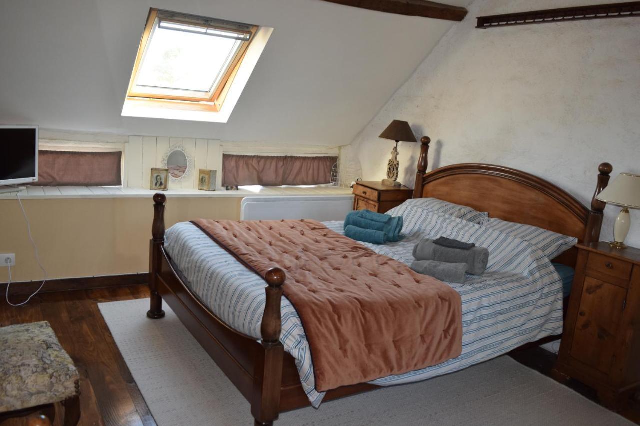 Le Jardin Des Fees Bed & Breakfast Savigny-le-Vieux Eksteriør bilde