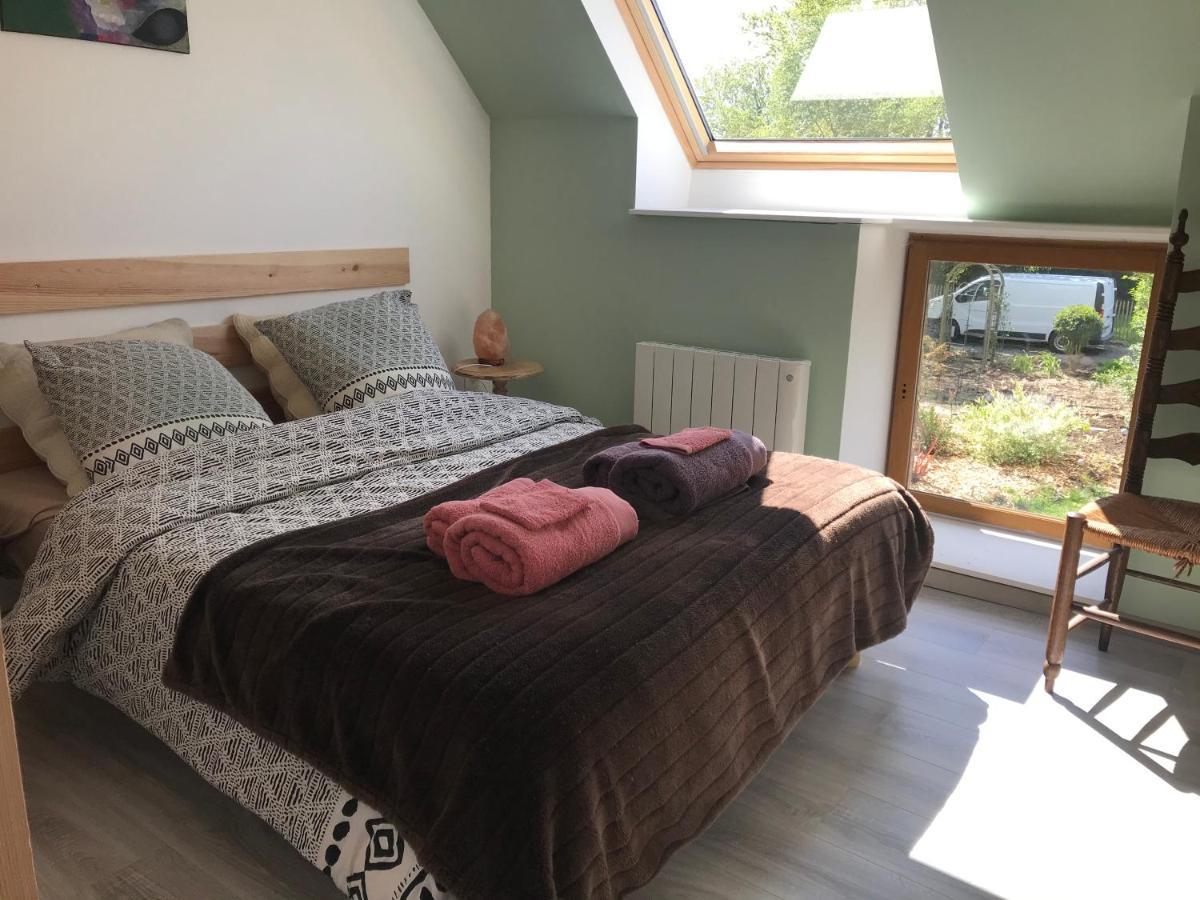 Le Jardin Des Fees Bed & Breakfast Savigny-le-Vieux Eksteriør bilde