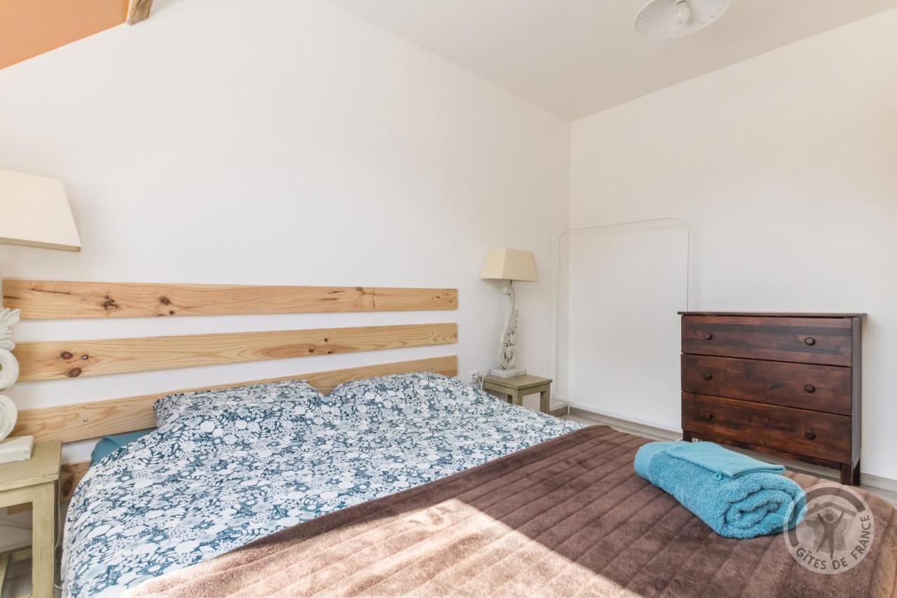 Le Jardin Des Fees Bed & Breakfast Savigny-le-Vieux Eksteriør bilde