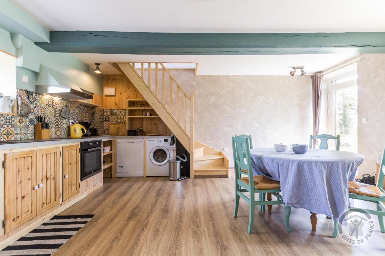 Le Jardin Des Fees Bed & Breakfast Savigny-le-Vieux Eksteriør bilde